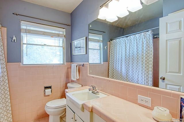 8715 Oak Ledge, San Antonio, TX 78217