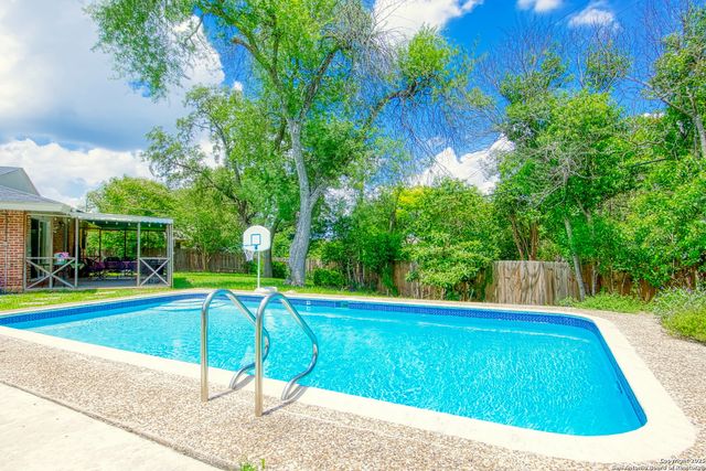 8715 Oak Ledge, San Antonio, TX 78217