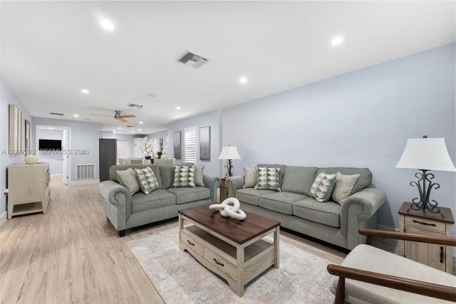 230 SW 12th Ave 0, Fort Lauderdale, FL 33312