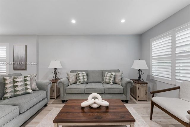 230 SW 12th Ave 0, Fort Lauderdale, FL 33312