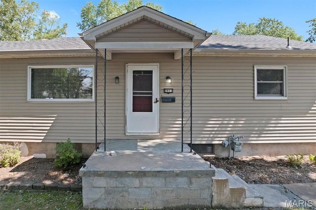 2911 Fredericka Street, Belleville, IL 62226