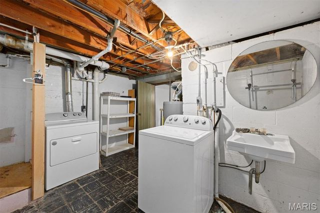 2911 Fredericka Street, Belleville, IL 62226