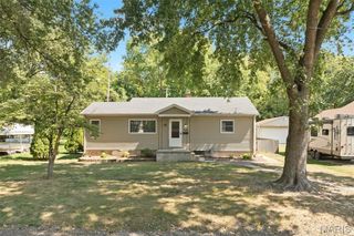 2911 Fredericka Street, Belleville, IL 62226