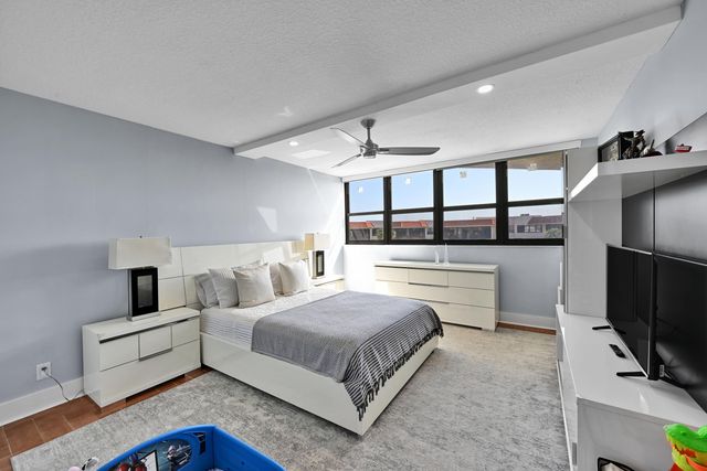 800 Jeffery Street 411, Boca Raton, FL 33487