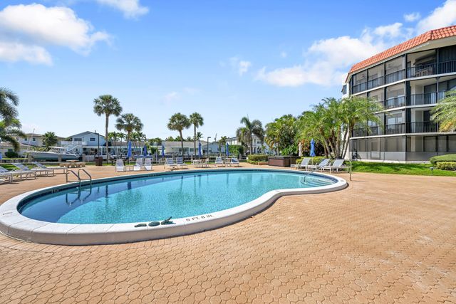 800 Jeffery Street 411, Boca Raton, FL 33487
