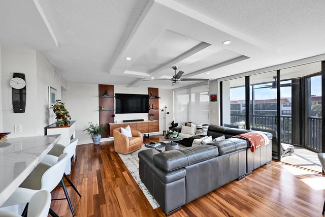 800 Jeffery Street 411, Boca Raton, FL 33487