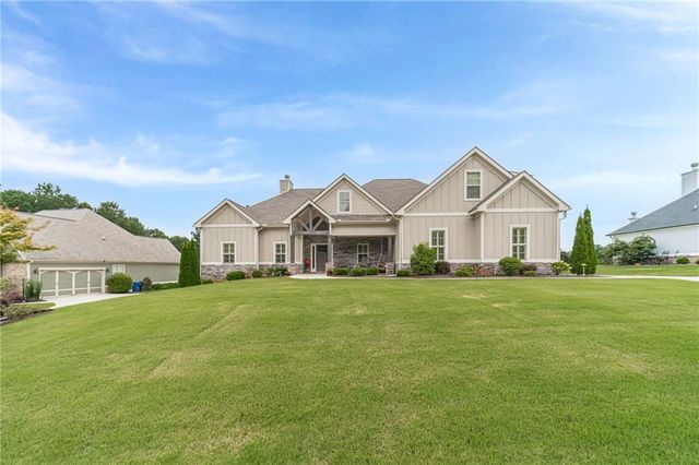 2465 St Martin Way, Monroe, GA 30656