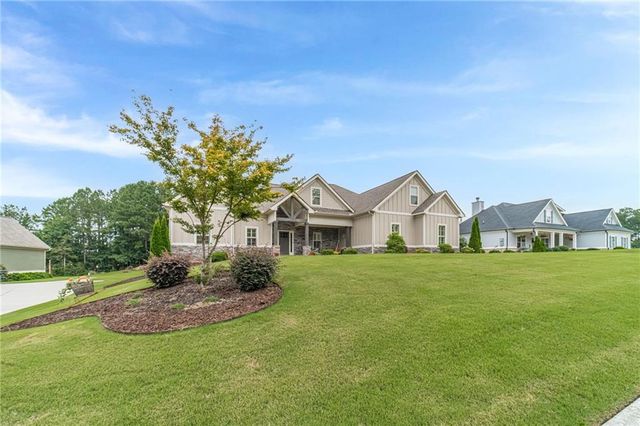 2465 St Martin Way, Monroe, GA 30656