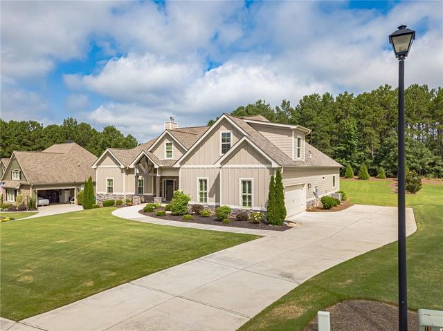 2465 St Martin Way, Monroe, GA 30656