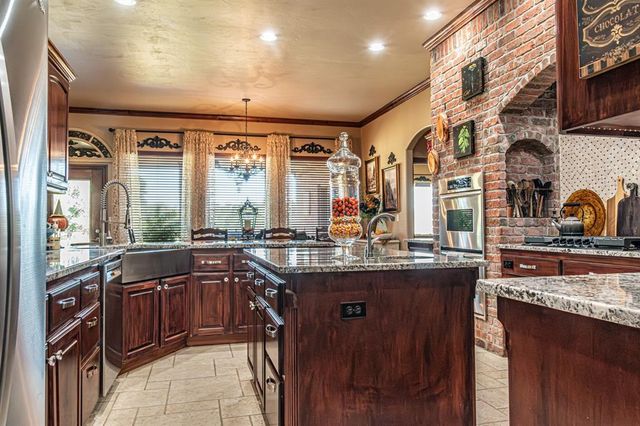 12600 SW 58th Street, Mustang, OK 73064