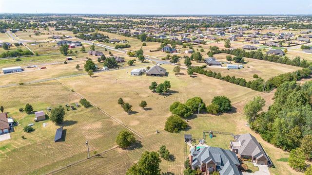 12600 SW 58th Street, Mustang, OK 73064
