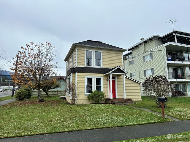 834 E 4th Street, Port Angeles, WA 98362