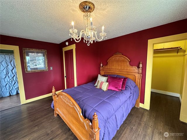 834 E 4th Street, Port Angeles, WA 98362