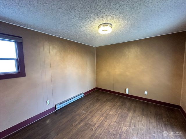 834 E 4th Street, Port Angeles, WA 98362