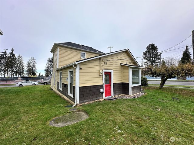 834 E 4th Street, Port Angeles, WA 98362