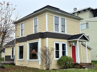 834 E 4th Street, Port Angeles, WA 98362