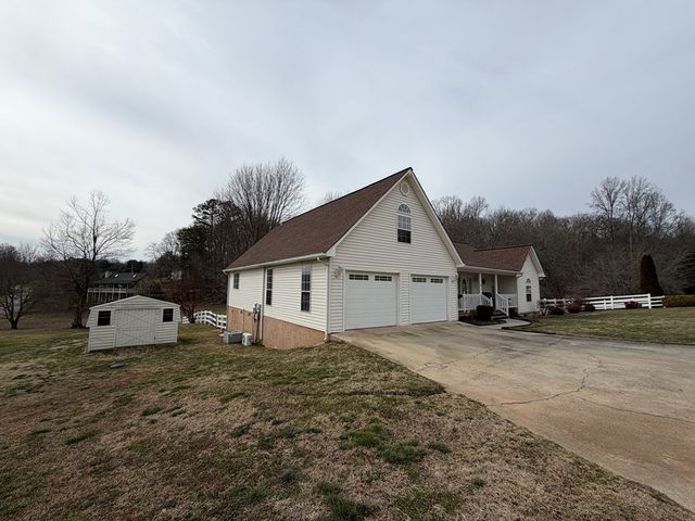 20 Deerbrook, Hayesville, NC 28904