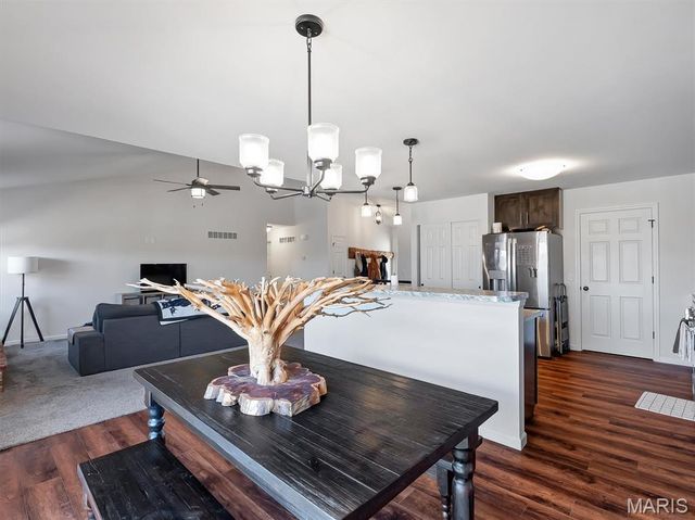 1833 Sunset Ridge, Festus, MO 63028