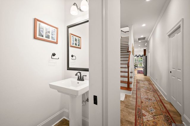 2631 Tiger Crossing Dr, Baton Rouge, LA 70810