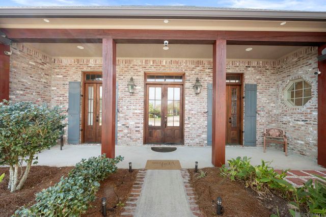 2631 Tiger Crossing Dr, Baton Rouge, LA 70810