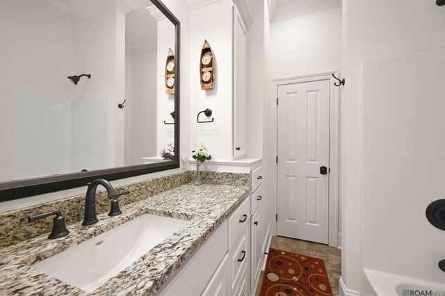 2631 Tiger Crossing Dr, Baton Rouge, LA 70810