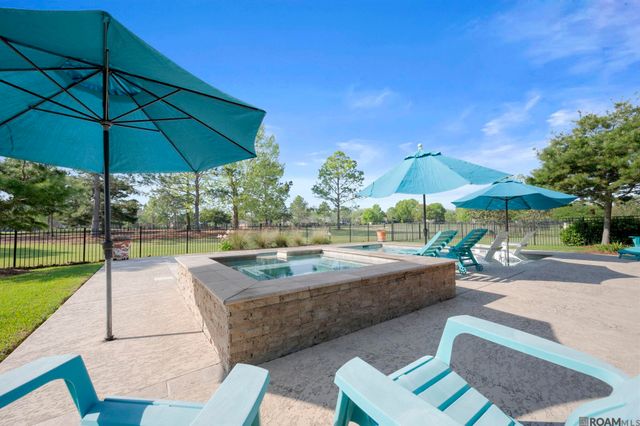 2631 Tiger Crossing Dr, Baton Rouge, LA 70810