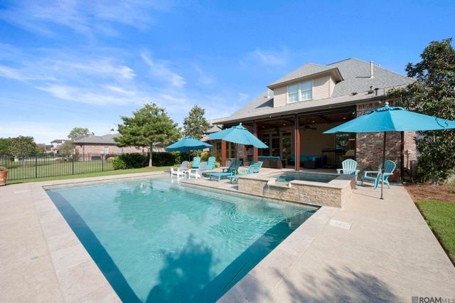 2631 Tiger Crossing Dr, Baton Rouge, LA 70810