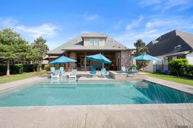 2631 Tiger Crossing Dr, Baton Rouge, LA 70810