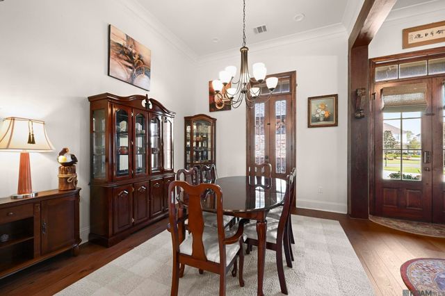 2631 Tiger Crossing Dr, Baton Rouge, LA 70810