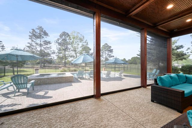 2631 Tiger Crossing Dr, Baton Rouge, LA 70810