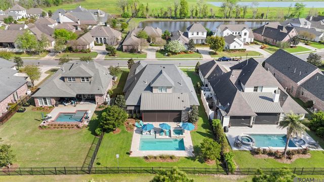 2631 Tiger Crossing Dr, Baton Rouge, LA 70810
