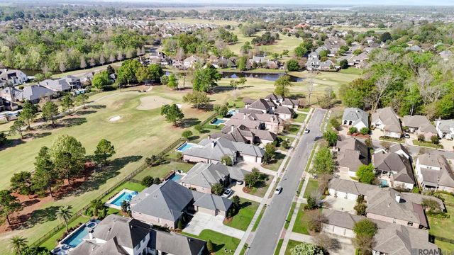 2631 Tiger Crossing Dr, Baton Rouge, LA 70810