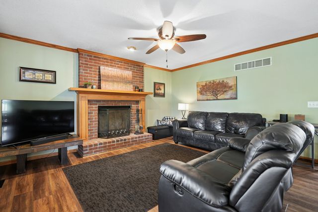 808 W 59th Street, Davenport, IA 52806