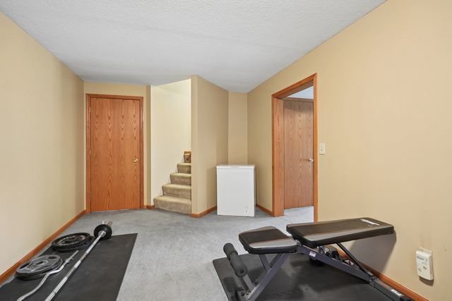 808 W 59th Street, Davenport, IA 52806