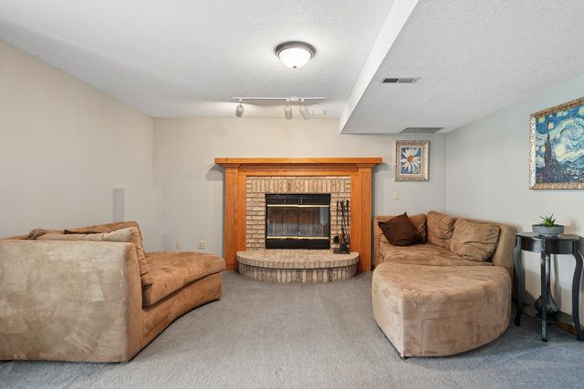808 W 59th Street, Davenport, IA 52806