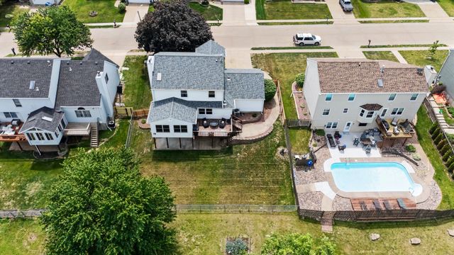 808 W 59th Street, Davenport, IA 52806