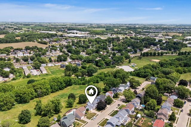 808 W 59th Street, Davenport, IA 52806
