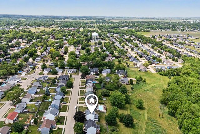 808 W 59th Street, Davenport, IA 52806