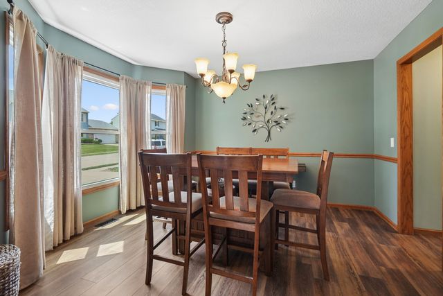 808 W 59th Street, Davenport, IA 52806