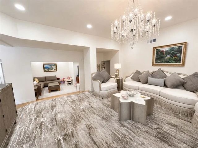 1313 Valley View 202, Glendale, CA 91202