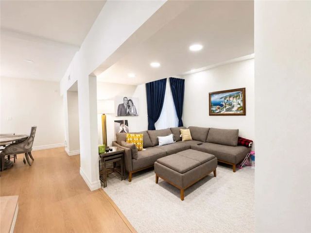 1313 Valley View 202, Glendale, CA 91202