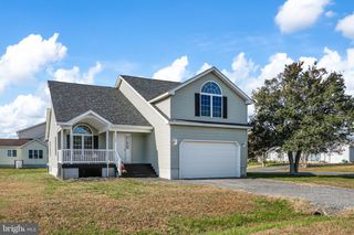 3105 MERIDIAN DR, Greenbackville, VA 23356