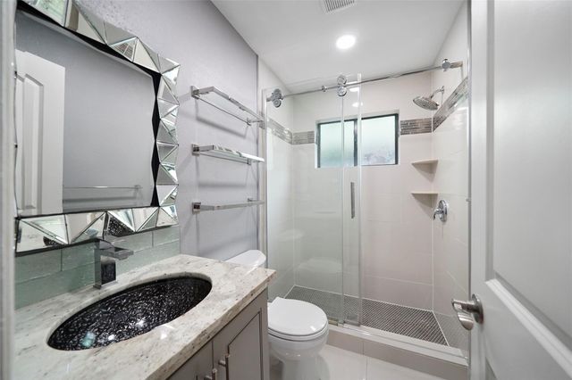 311 Hawthorne Street 1, Houston, TX 77006