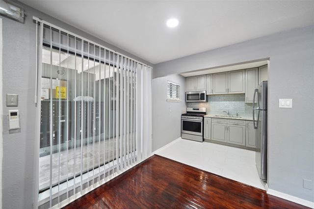311 Hawthorne Street 1, Houston, TX 77006