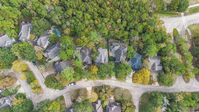 14 N Flickering Sun Circle, The Woodlands, TX 77382
