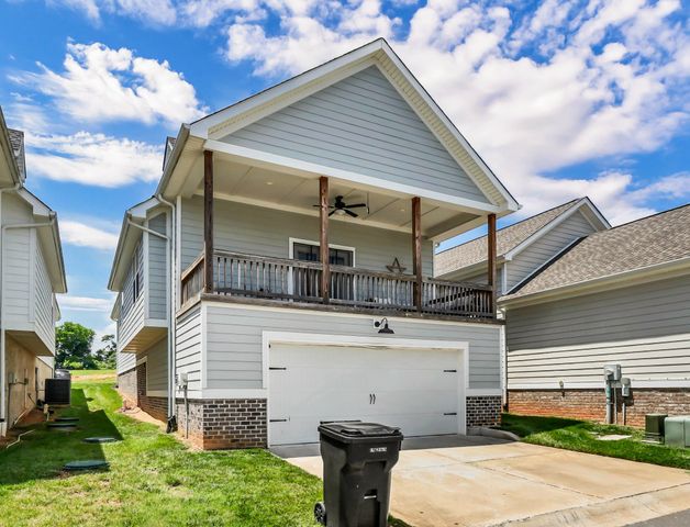 1340 Hicks Edgen Rd, Pleasant View, TN 37146