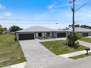 333-335 SW 47th TER, Cape Coral, FL 33914