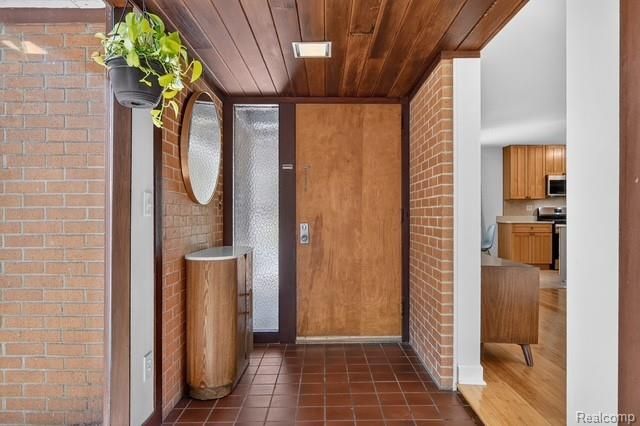 921 Raymond Street, Ann Arbor, MI 48103