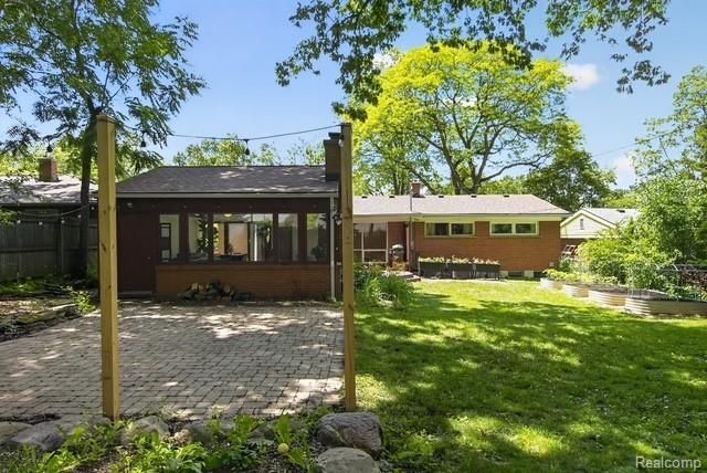 921 Raymond Street, Ann Arbor, MI 48103
