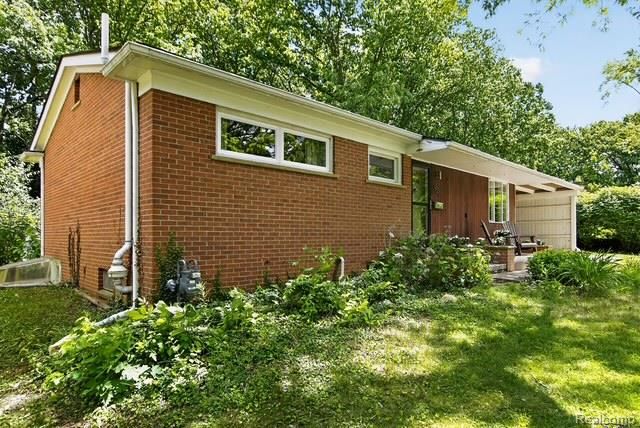 921 Raymond Street, Ann Arbor, MI 48103